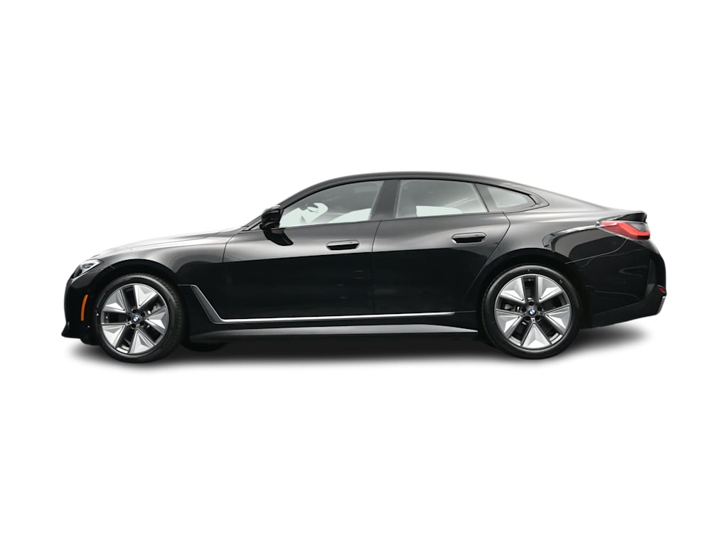 Thumbnail: 2023 BMW i4 - 31