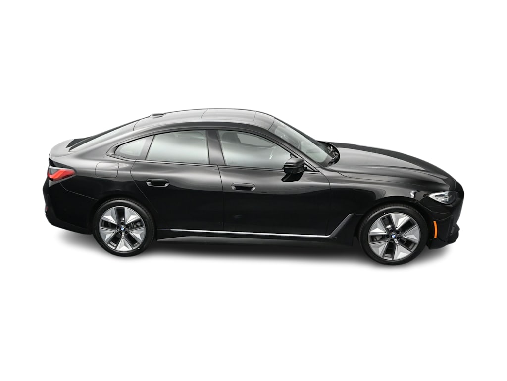 Thumbnail: 2023 BMW i4 - 19