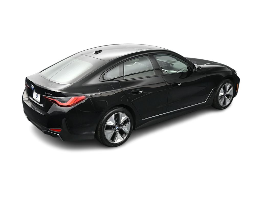 Thumbnail: 2023 BMW i4 - 20