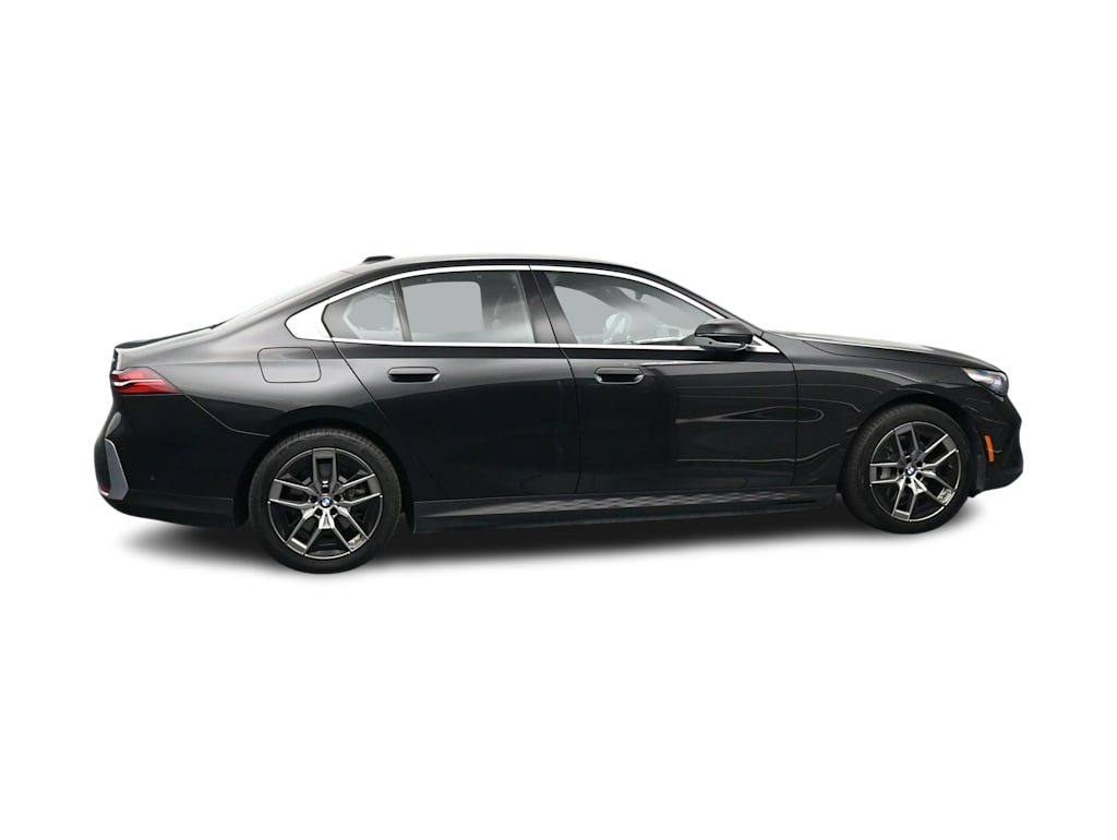Thumbnail: 2026 BMW i5 - 14