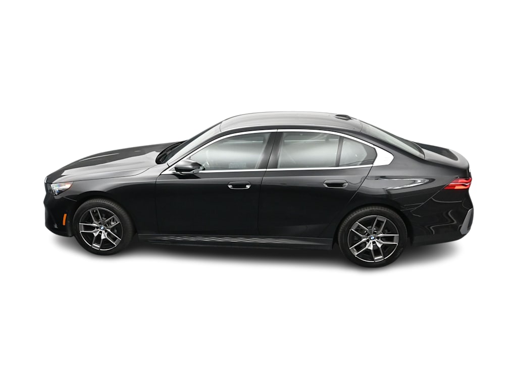 Thumbnail: 2026 BMW i5 - 24