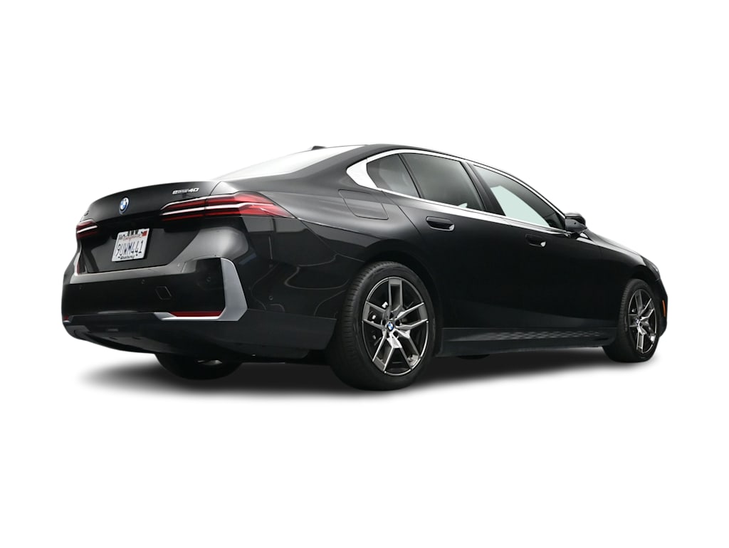 Thumbnail: 2026 BMW i5 - 29