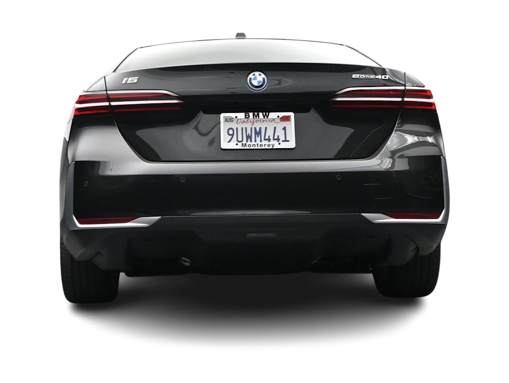 Thumbnail: 2026 BMW i5 - 30