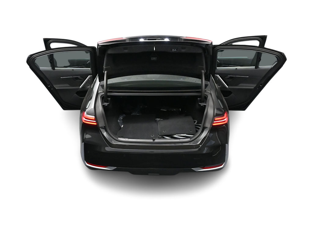 Thumbnail: 2026 BMW i5 - 34