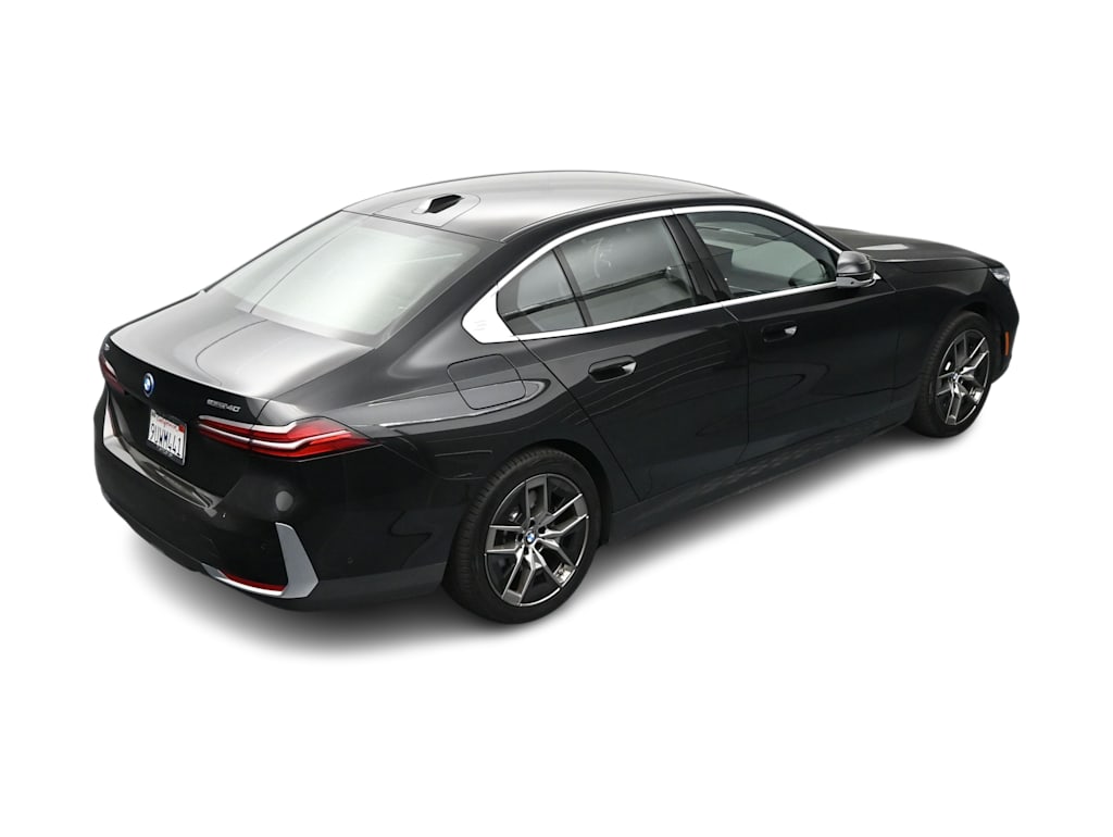 Thumbnail: 2026 BMW i5 - 21