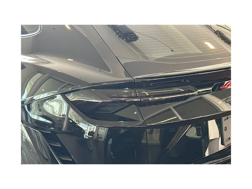 Thumbnail: 2023 Lamborghini Urus - 3