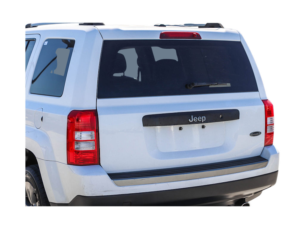 Thumbnail: 2016 Jeep Patriot - 18