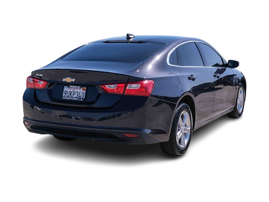 Thumbnail: 2022 Chevrolet Malibu - 17