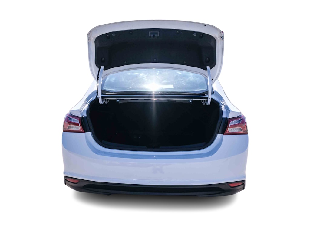 Thumbnail: 2022 Chevrolet Malibu - 15