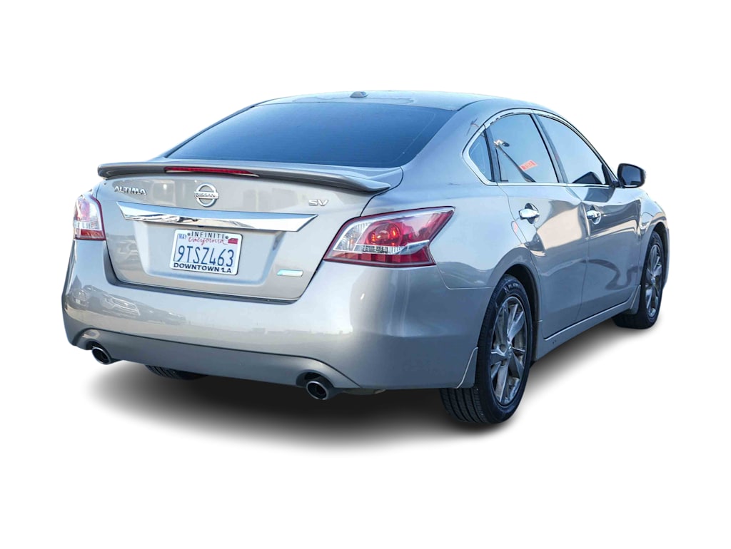 Thumbnail: 2013 Nissan Altima - 16