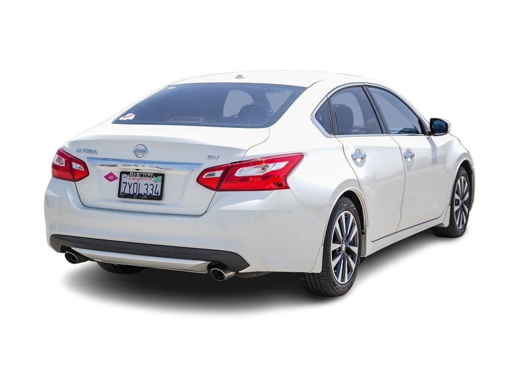 Thumbnail: 2016 Nissan Altima - 15