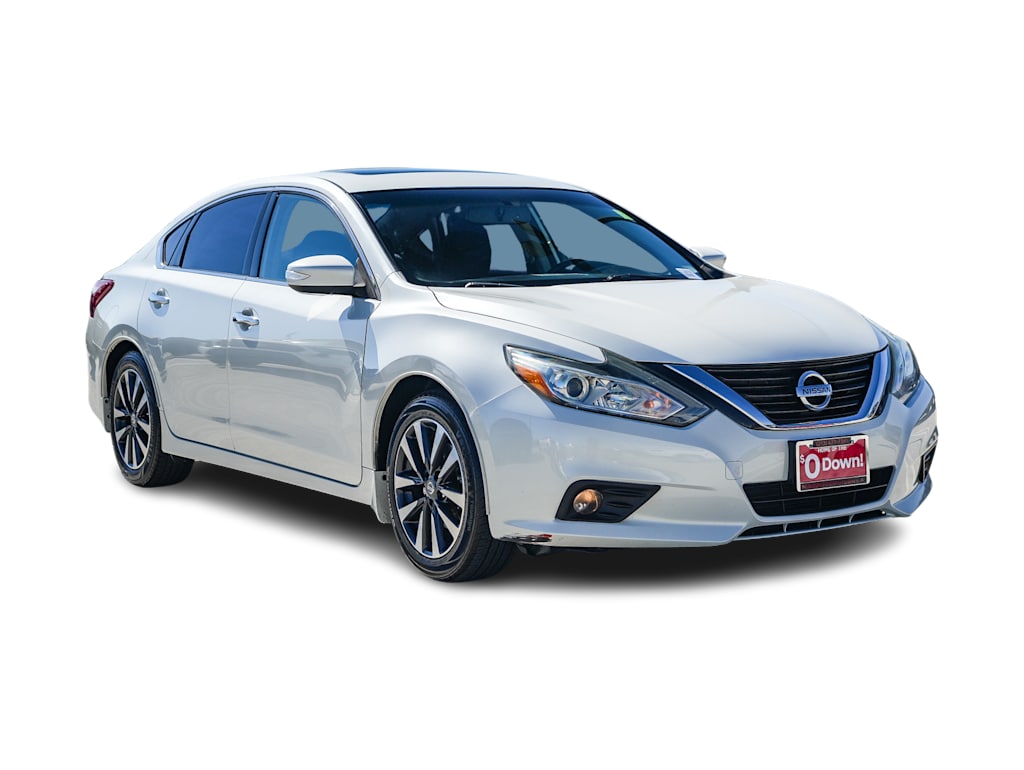 Thumbnail: 2016 Nissan Altima - 17
