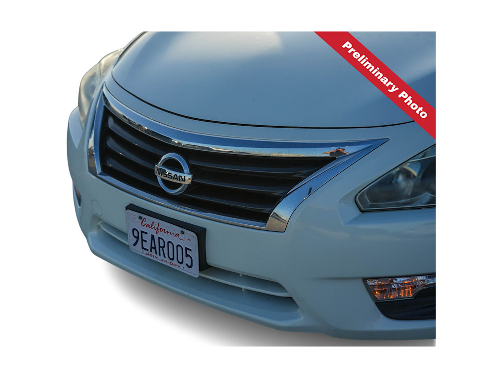 Thumbnail: 2015 Nissan Altima - 14