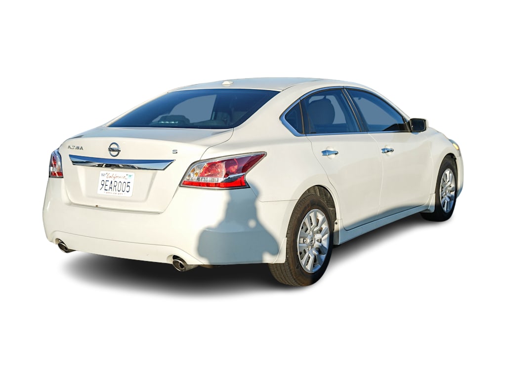 Thumbnail: 2015 Nissan Altima - 15
