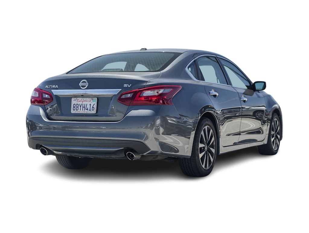 Thumbnail: 2018 Nissan Altima - 15