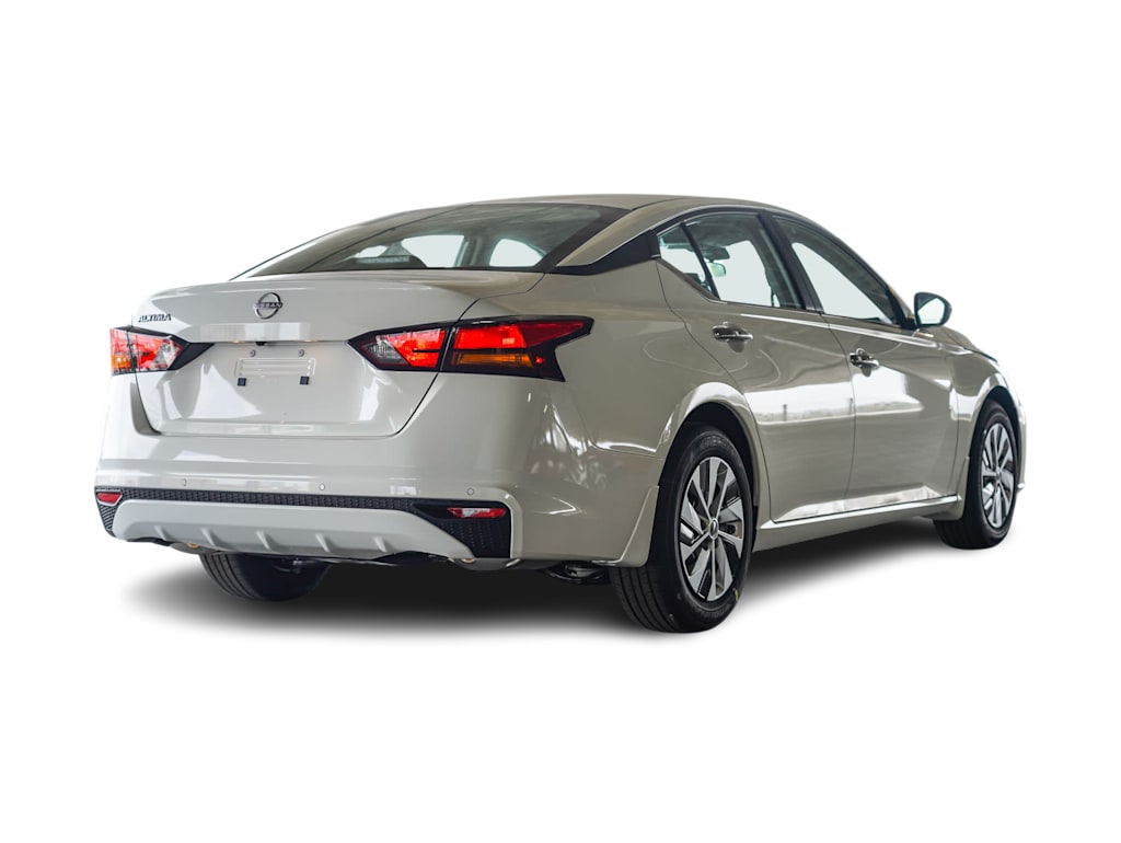 Thumbnail: 2025 Nissan Altima - 17