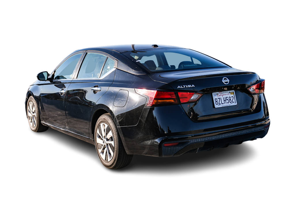 Thumbnail: 2020 Nissan Altima - 3