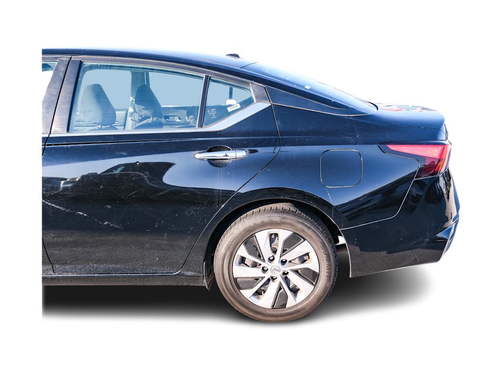Thumbnail: 2020 Nissan Altima - 18