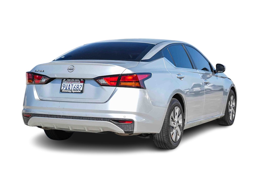 Thumbnail: 2023 Nissan Altima - 16