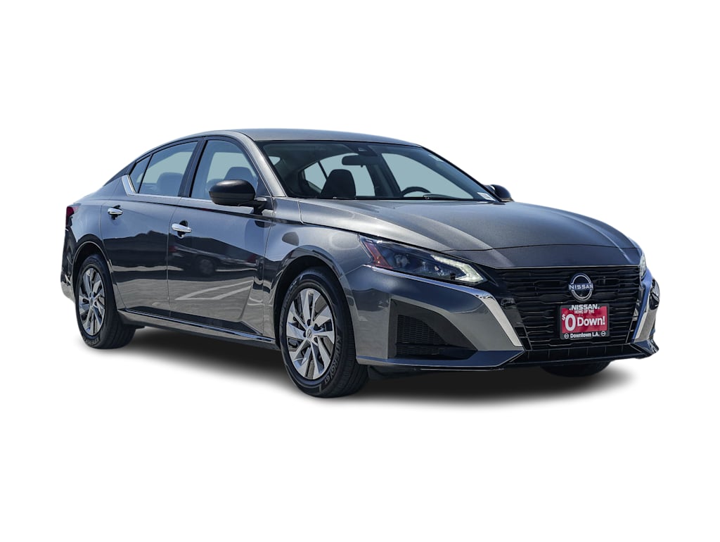 Thumbnail: 2025 Nissan Altima - 18