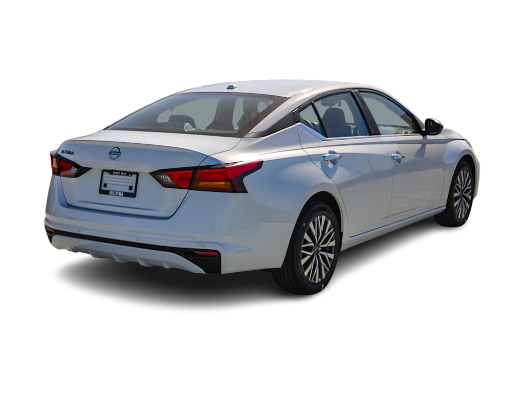 Thumbnail: 2025 Nissan Altima - 16