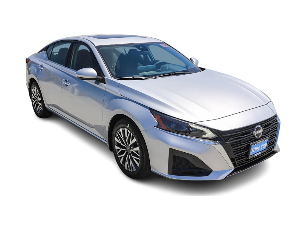 Thumbnail: 2025 Nissan Altima - 16