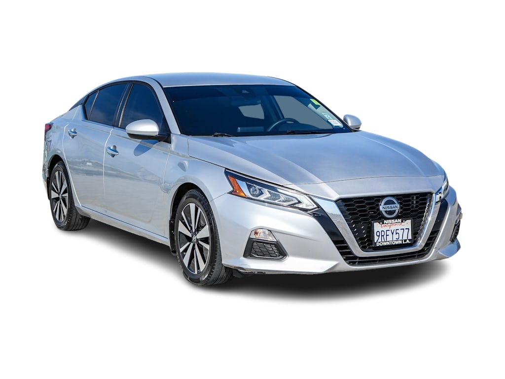 Thumbnail: 2022 Nissan Altima - 17