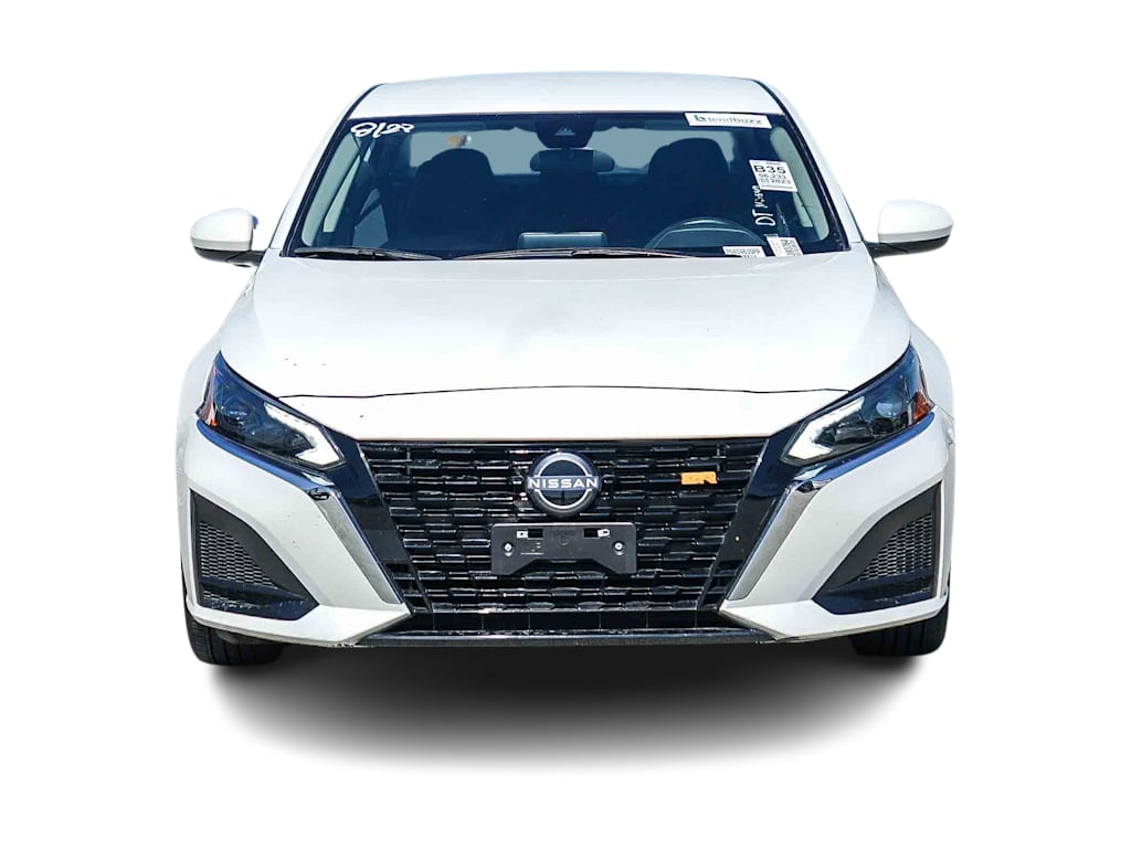 Thumbnail: 2023 Nissan Altima - 5