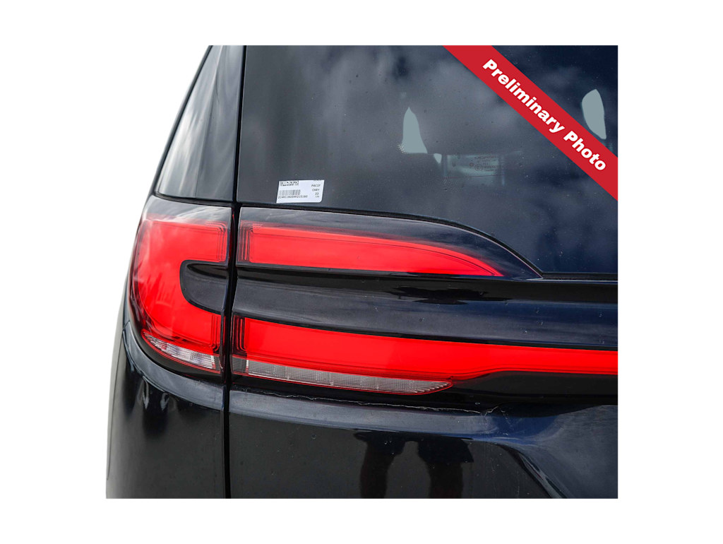 Thumbnail: 2022 Chrysler Pacifica - 17
