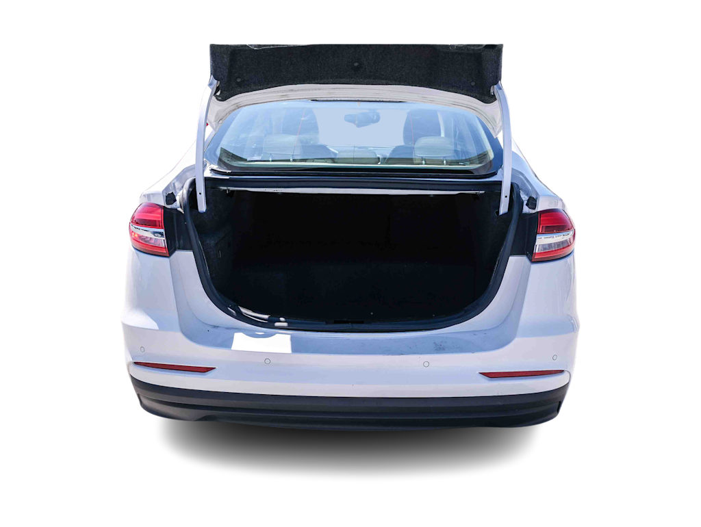 Thumbnail: 2019 Ford Fusion - 16