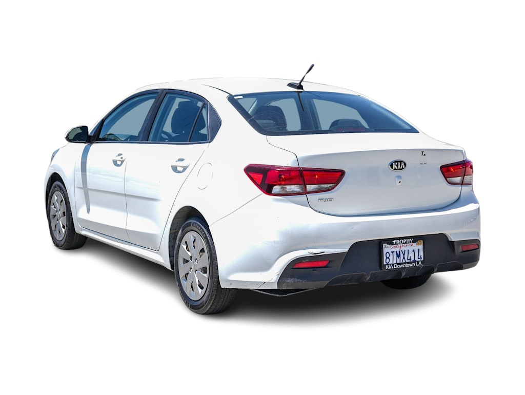 Thumbnail: 2020 Kia Rio - 3