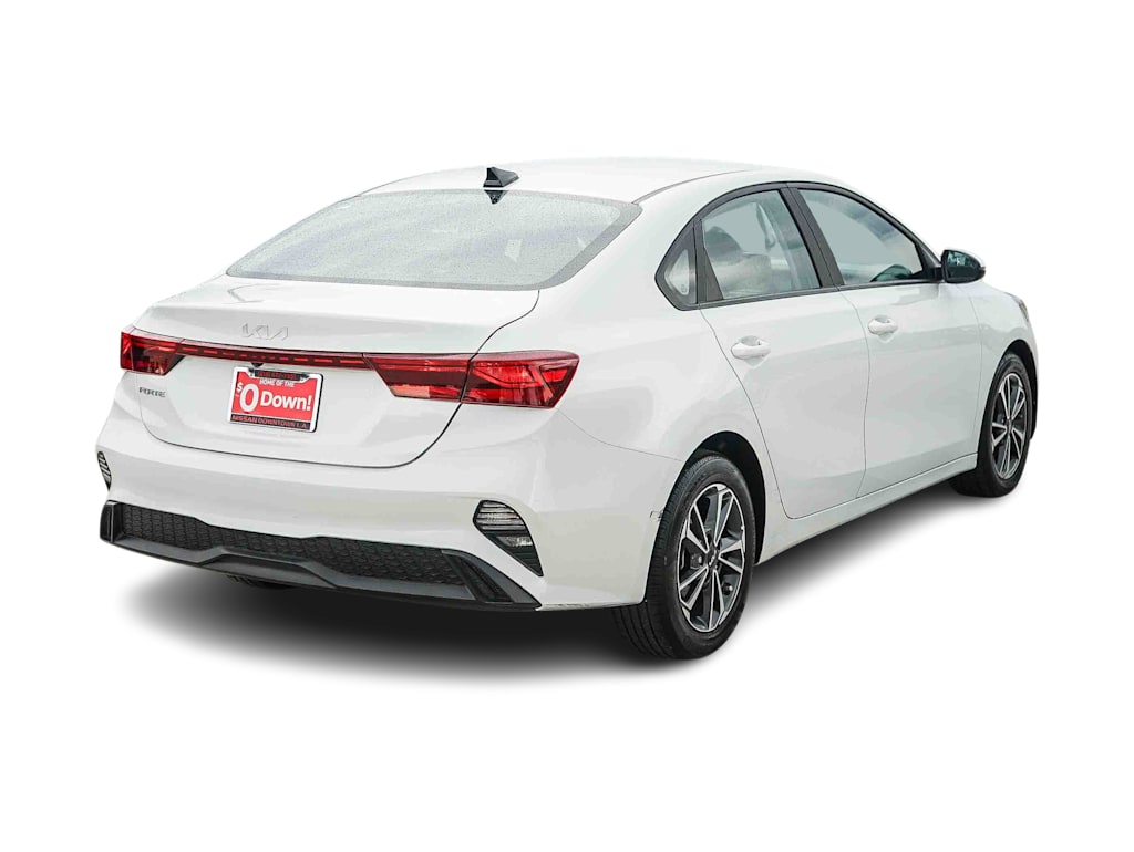Thumbnail: 2024 Kia Forte - 20