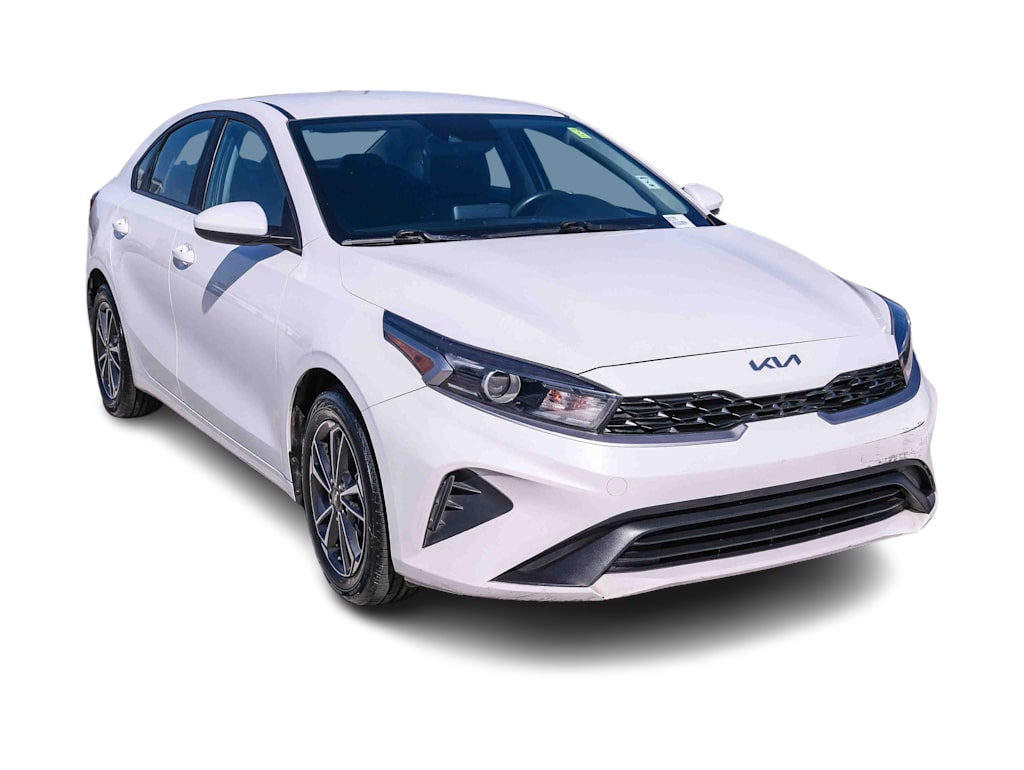 Thumbnail: 2022 Kia Forte - 17