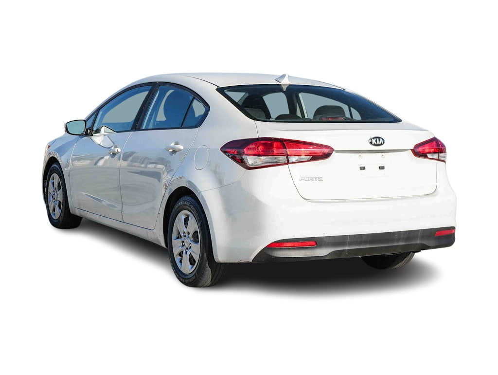 Thumbnail: 2017 Kia Forte - 3