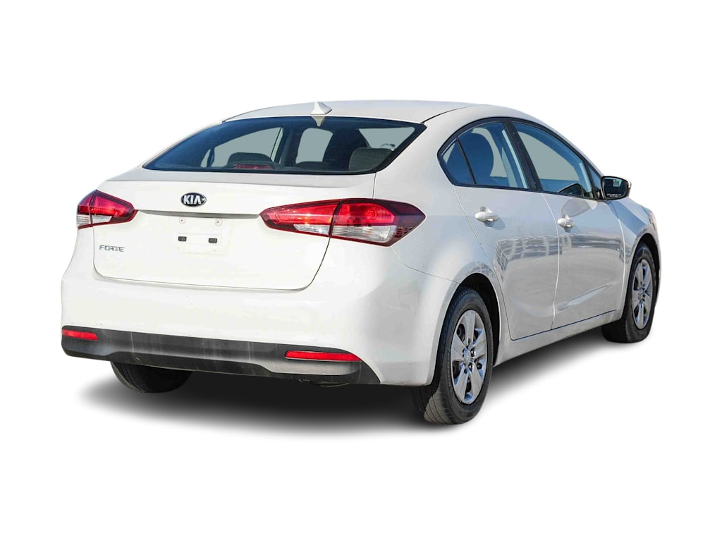 Thumbnail: 2017 Kia Forte - 17