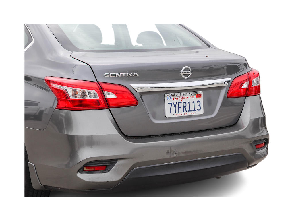 Thumbnail: 2016 Nissan Sentra - 18