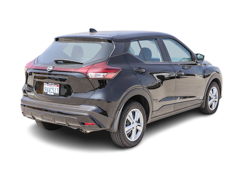 Thumbnail: 2025 Nissan Kicks - 16