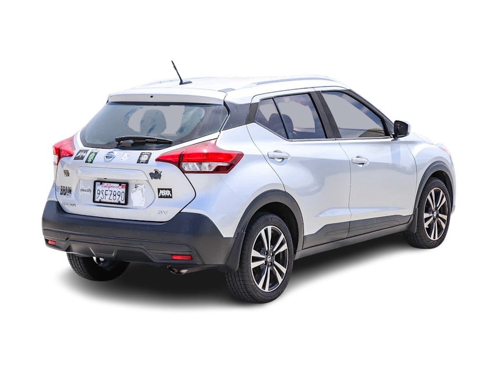 Thumbnail: 2019 Nissan Kicks - 16