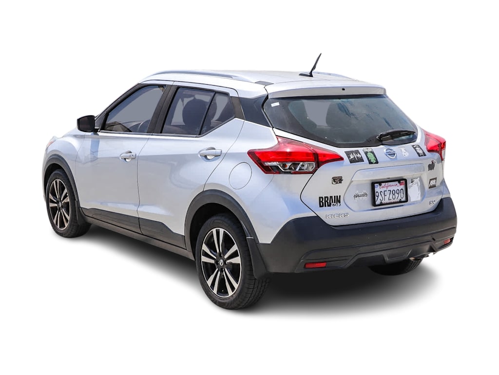 Thumbnail: 2019 Nissan Kicks - 3