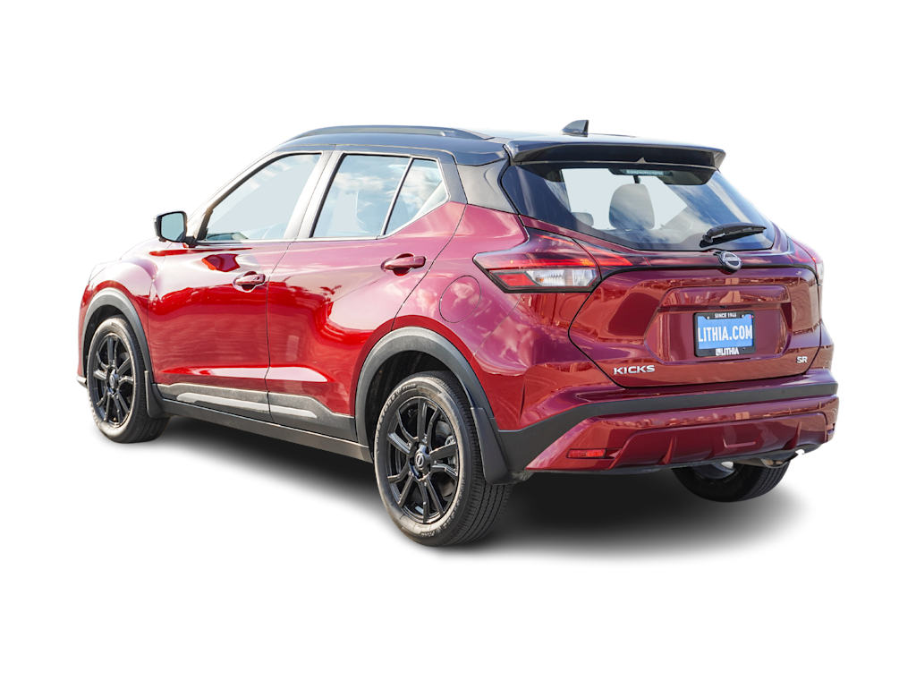 2023 Nissan Kicks SR 3