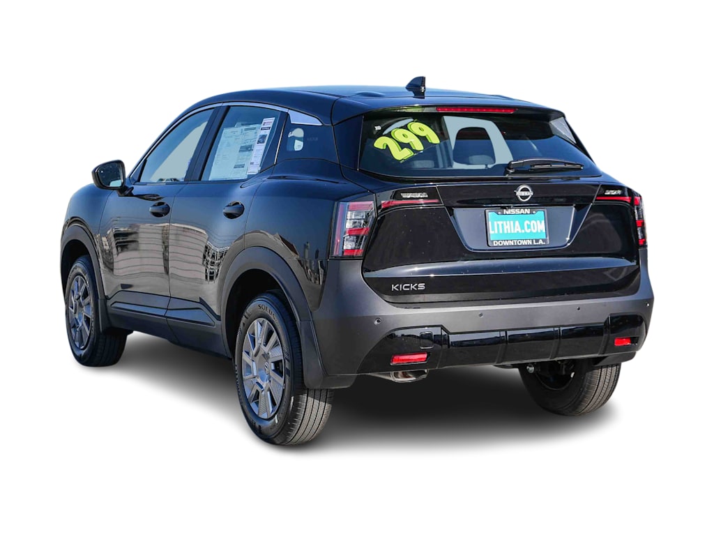 Thumbnail: 2026 Nissan Kicks - 3