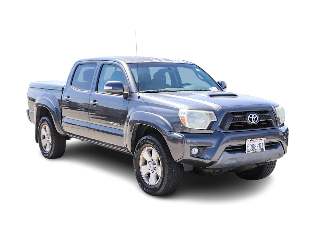 Thumbnail: 2015 Toyota Tacoma - 14
