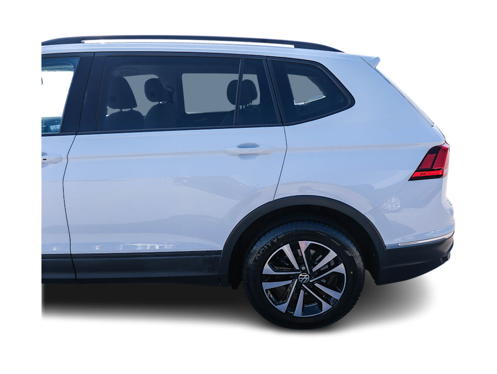 Thumbnail: 2022 Volkswagen Tiguan - 3