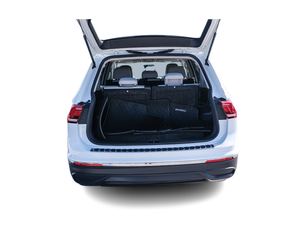 Thumbnail: 2022 Volkswagen Tiguan - 16