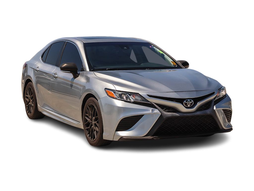 Thumbnail: 2018 Toyota Camry - 15