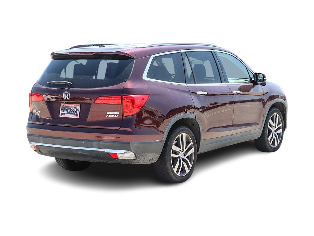 Thumbnail: 2017 Honda Pilot - 16