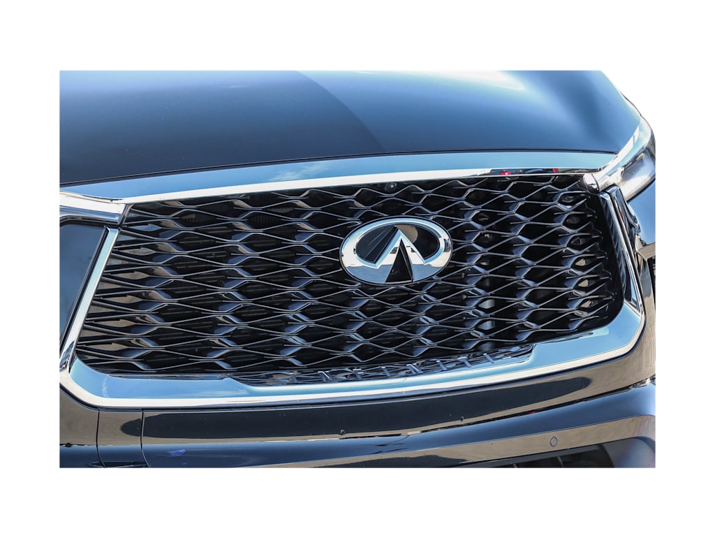 Thumbnail: 2023 INFINITI QX60 - 18