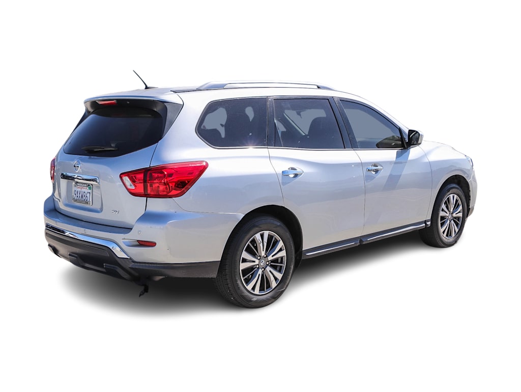 Thumbnail: 2017 Nissan Pathfinder - 16