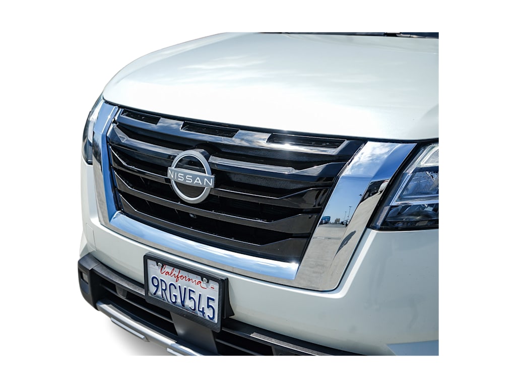 Thumbnail: 2023 Nissan Pathfinder - 17