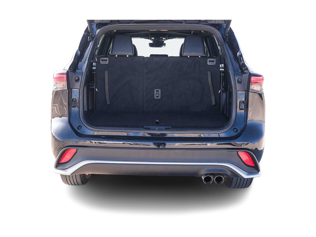 Thumbnail: 2025 Toyota Highlander - 29